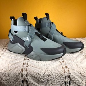 nike huarache city utility